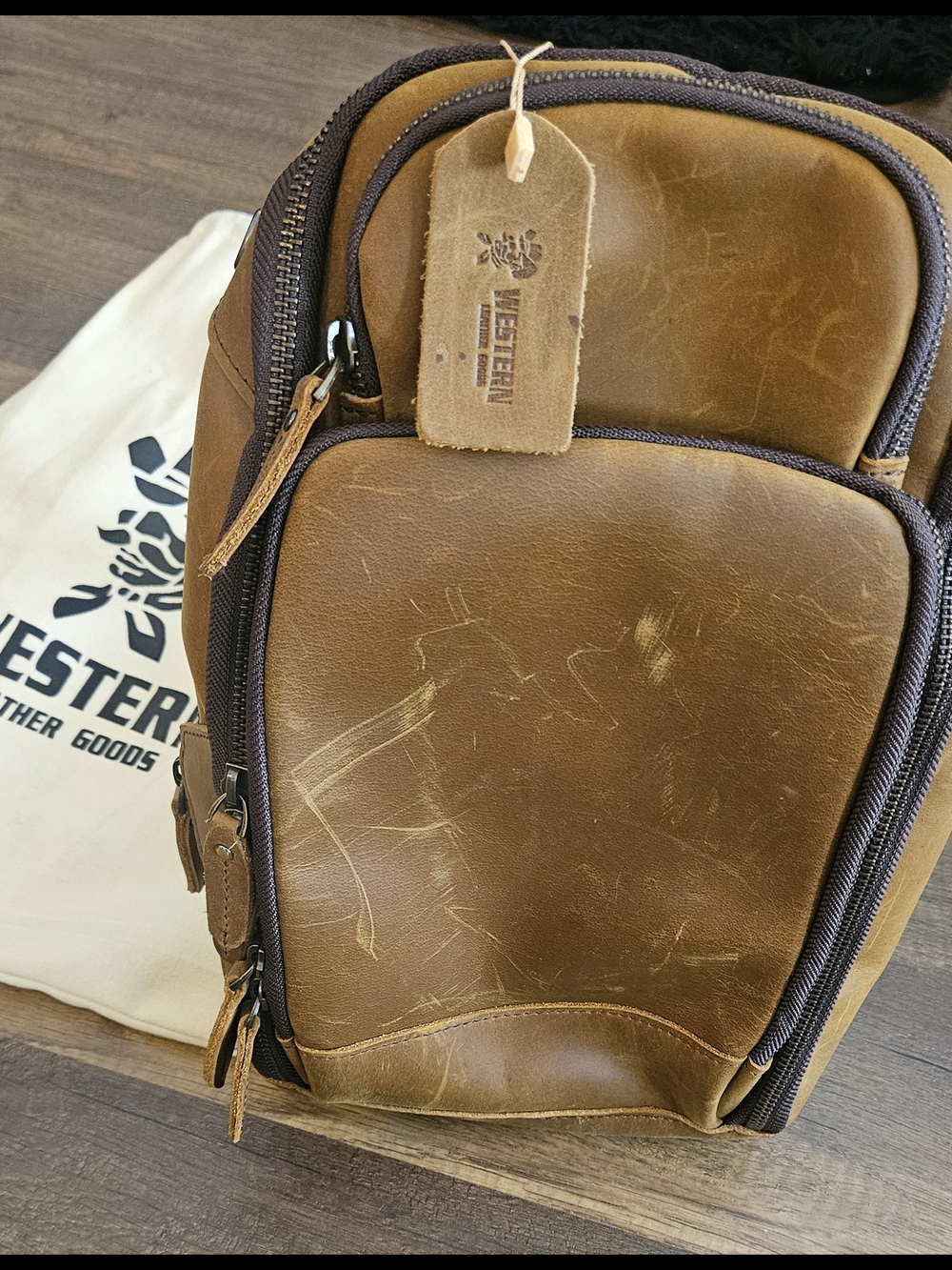 Vintage Leather Tablet Chest Pack